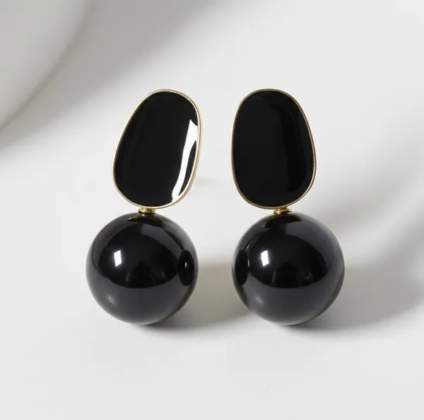 Black_Mod_Muse_Black_Studs_Earrings_For_Women